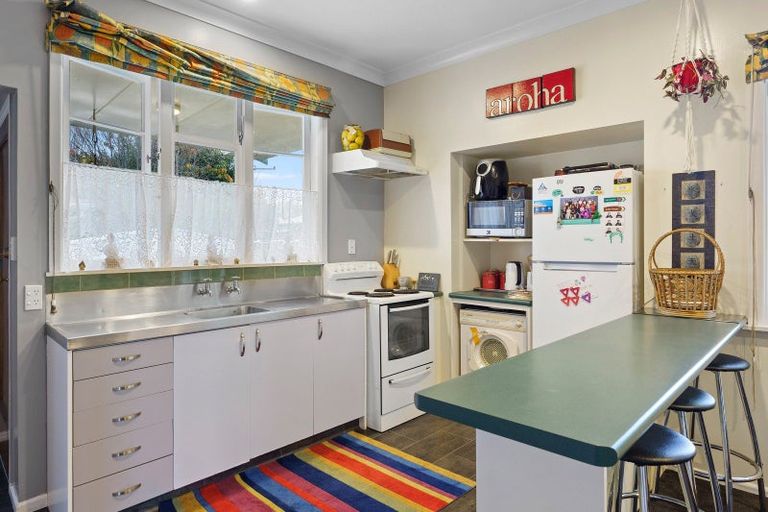 Photo of property in 38 Kirk Street, Otaki, 5512