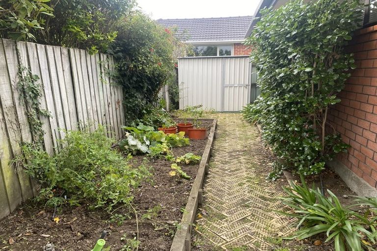 Photo of property in 52 Fovant Street, Russley, Christchurch, 8042