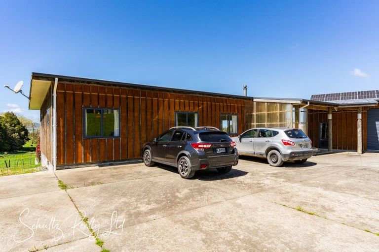 Photo of property in 32 Nikau Lane, Maungaturoto, 0520