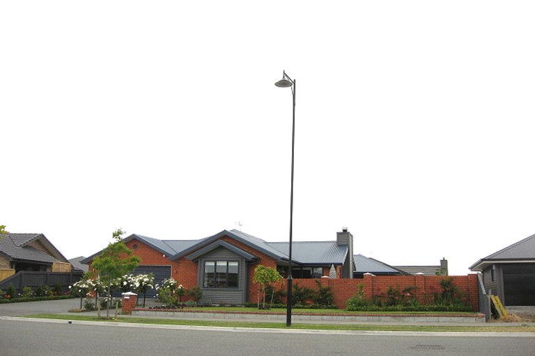 Photo of property in 73 Putake Drive, Parklands, Christchurch, 8083