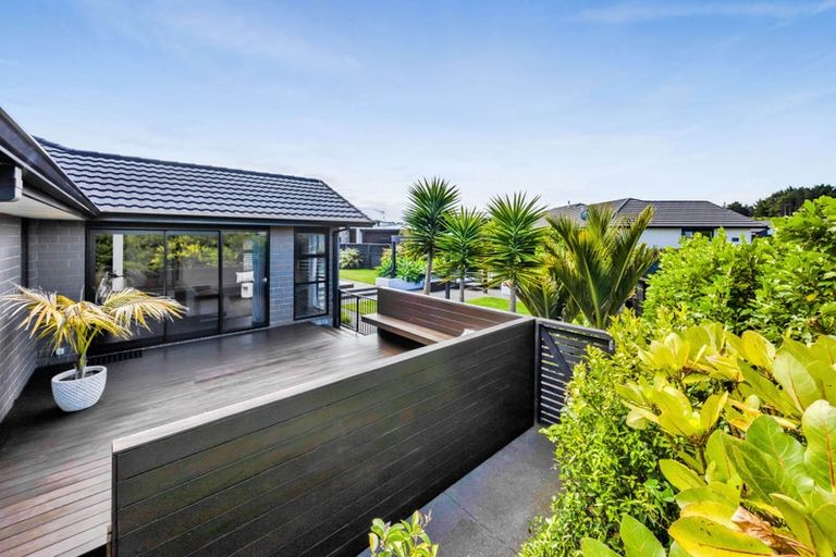 Photo of property in 5 Augusta Grove, Waiwhakaiho, New Plymouth, 4312