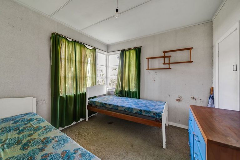 Photo of property in 23 Atiawa Street, Glen Avon, New Plymouth, 4312