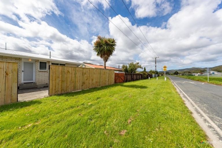 Photo of property in 1/17 Wimbledon Grove, Wainuiomata, Lower Hutt, 5014
