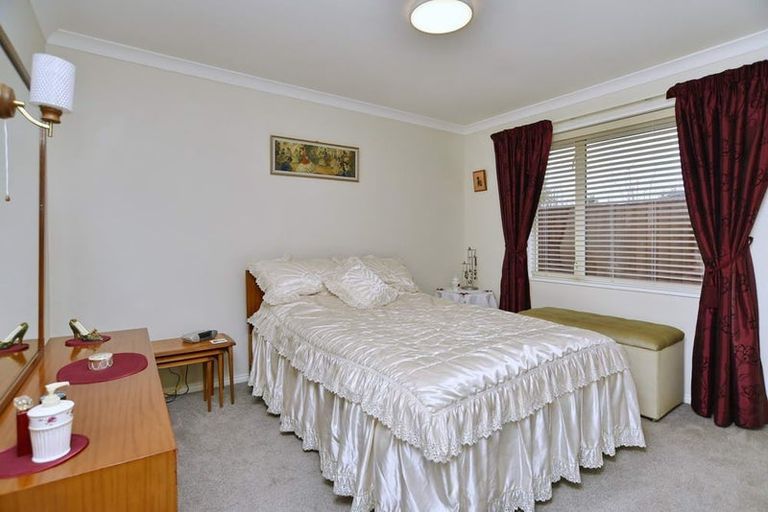 Photo of property in 32 Kensington Avenue, Rangiora, 7400
