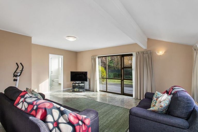 Photo of property in 34b Highland Place, Avonhead, Christchurch, 8042
