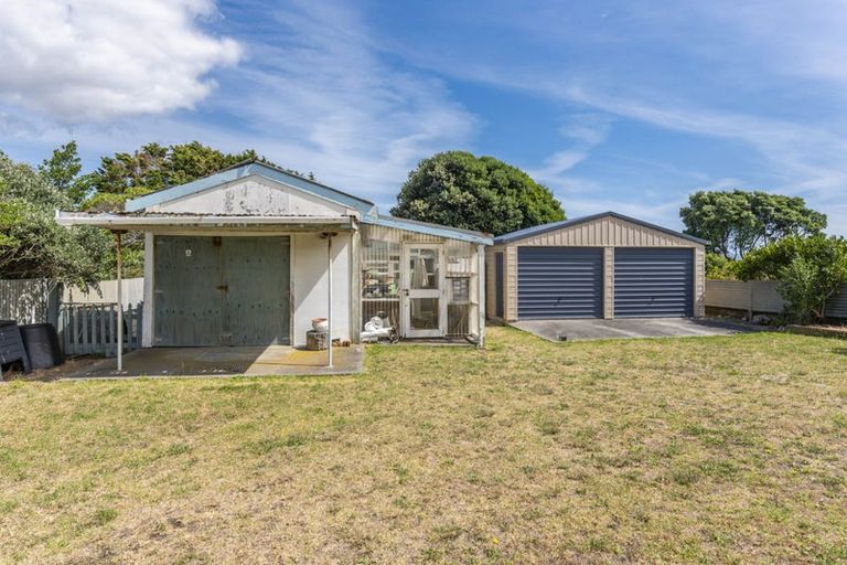 Photo of property in 337 Te Horo Beach Road, Te Horo Beach, Otaki, 5581