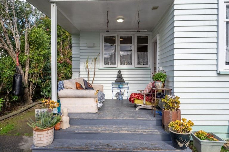 Photo of property in 38 Kirk Street, Otaki, 5512