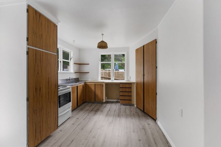 Photo of property in 20 Greer Crescent, Tawa, Wellington, 5028