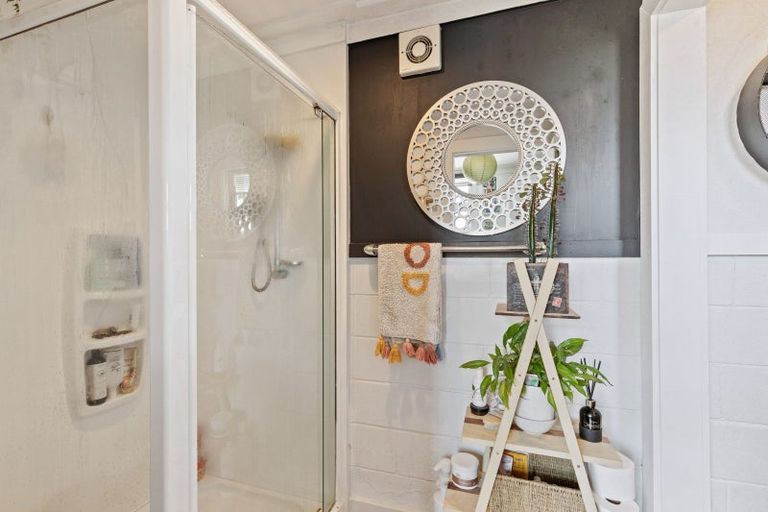 Photo of property in 16 Bulteel Street, New Plymouth, 4310