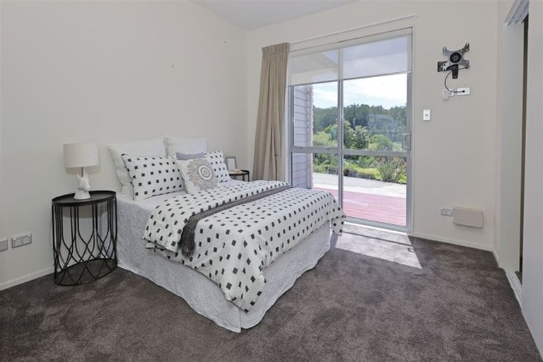 Photo of property in 28d Tram Valley Road, Swanson, Auckland, 0614