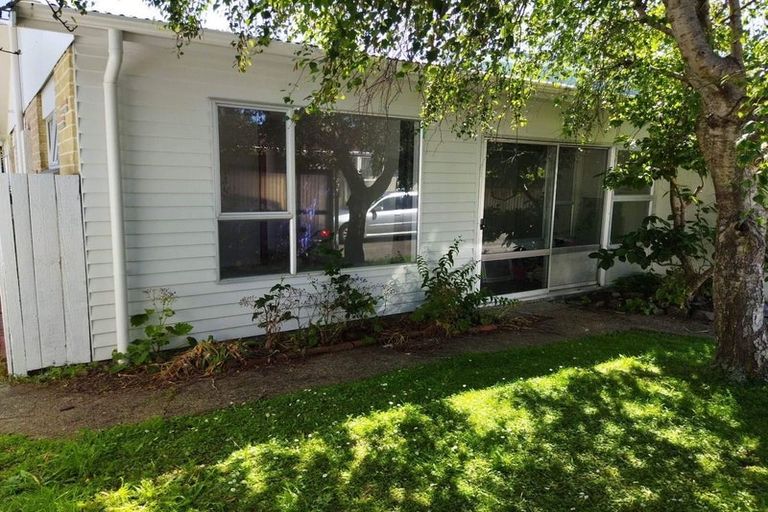 Photo of property in 2/44 Devonshire Road, Miramar, Wellington, 6022