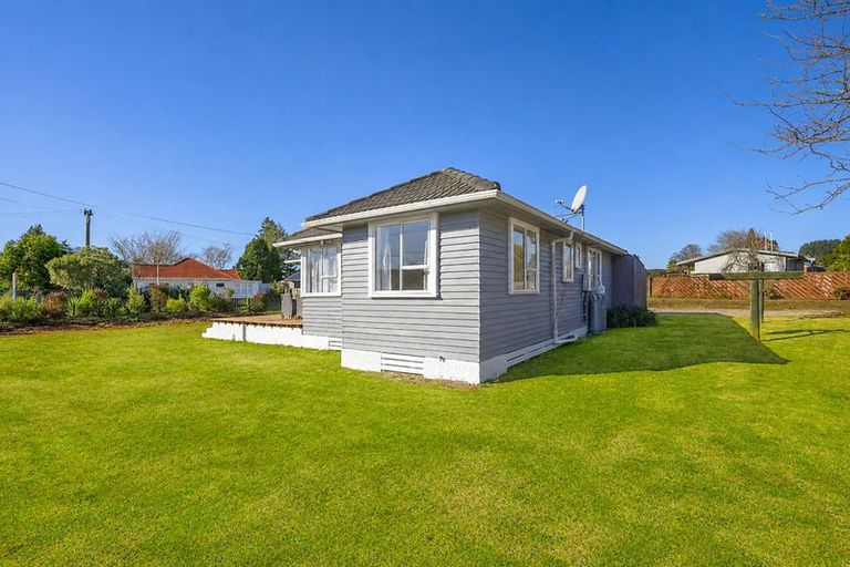 Photo of property in 2 Ngareta Road, Mourea, Rotorua, 3074