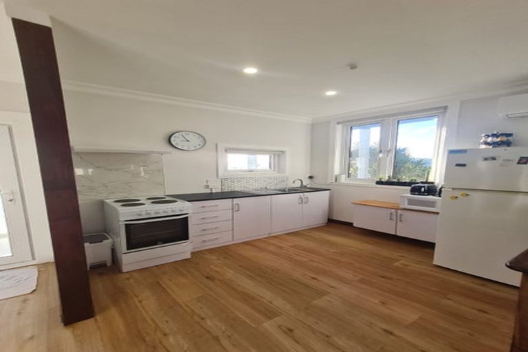 Photo of property in 33 Mortimer Terrace, Aro Valley, Wellington, 6021