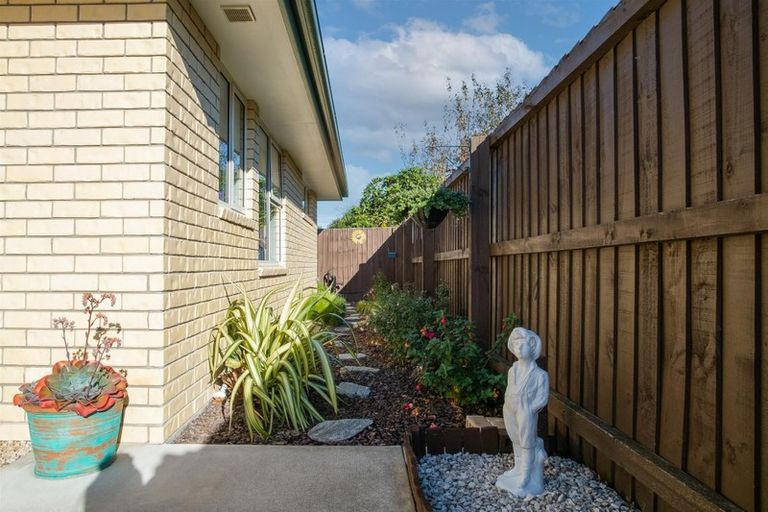 Photo of property in 7/24 Avonhead Road, Avonhead, Christchurch, 8042