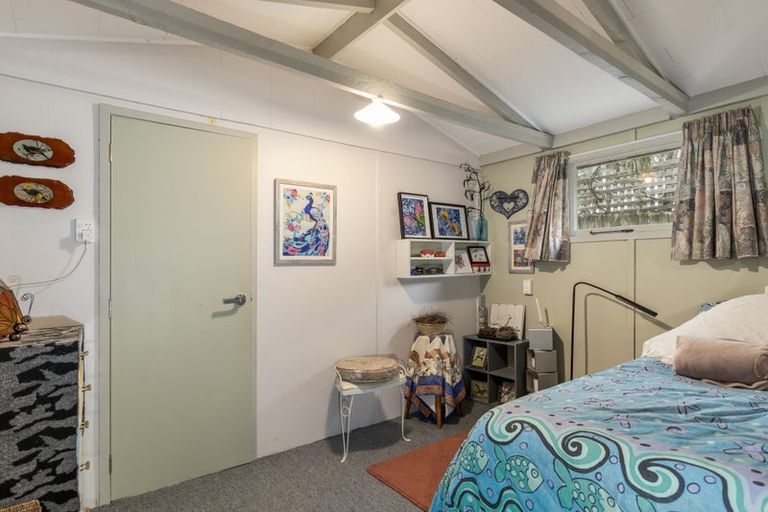 Photo of property in 19 Sandy Bay Road, Black Rock, Picton, 7282