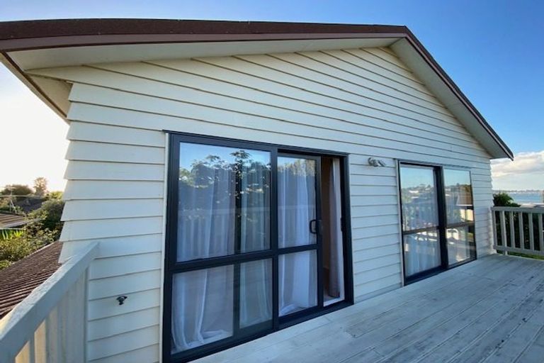 Photo of property in 5 Fielding Crescent, Farm Cove, Auckland, 2012