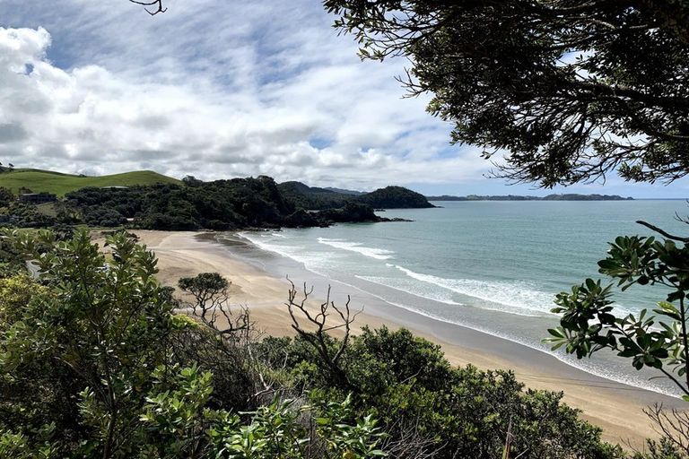 Photo of property in 1305b Matapouri Road, Matapouri, Whangarei, 0173