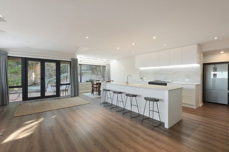 Photo of property in 20 Lucknow Place, Cashmere, Christchurch, 8022