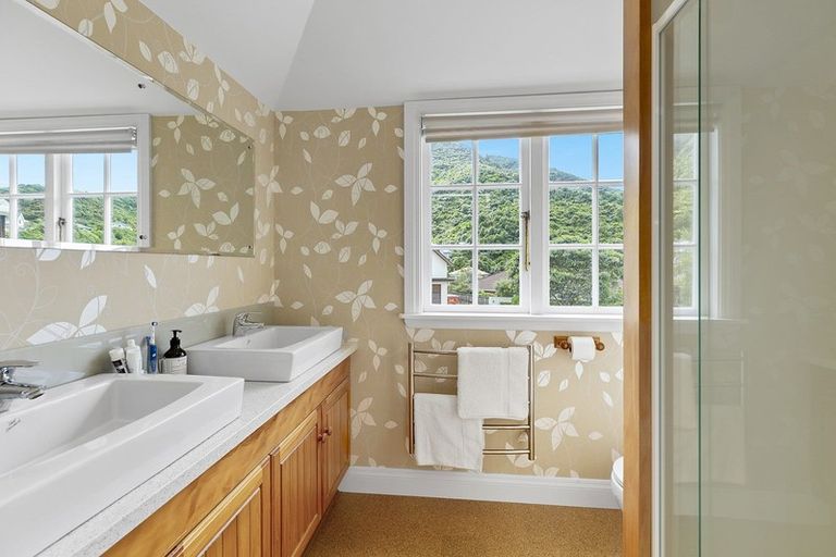 Photo of property in 11 Ridvan Grove, Ngaio, Wellington, 6035