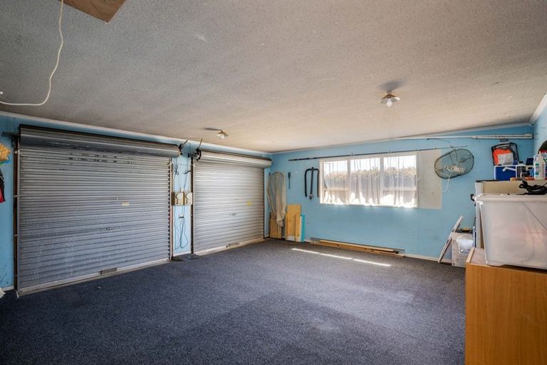 Photo of property in 16 Leon Place, Waitara, 4320