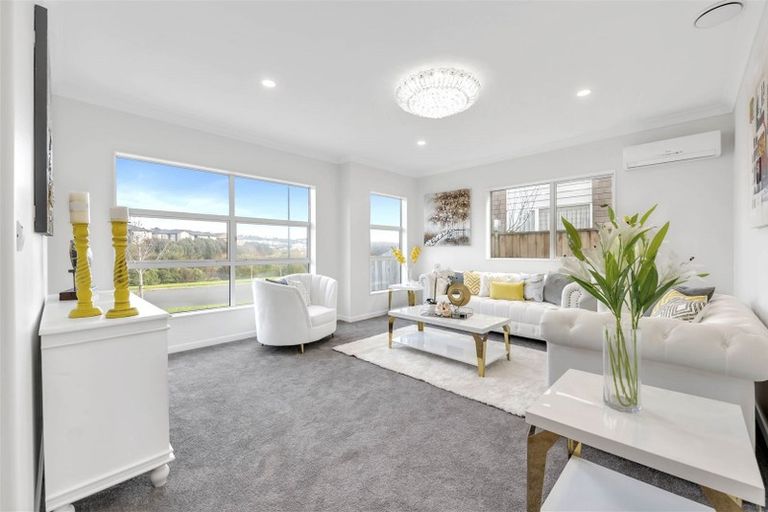 Photo of property in 21 Hughs Way, Flat Bush, Auckland, 2019