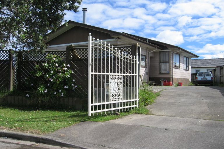 Photo of property in 15 Navigator Place, Papatoetoe, Auckland, 2025