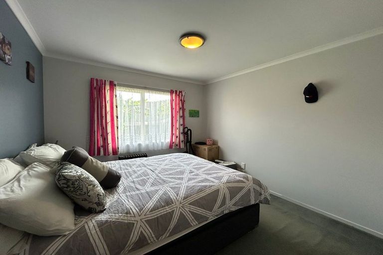 Photo of property in 5 Fitchburg Place, Mangere, Auckland, 2022