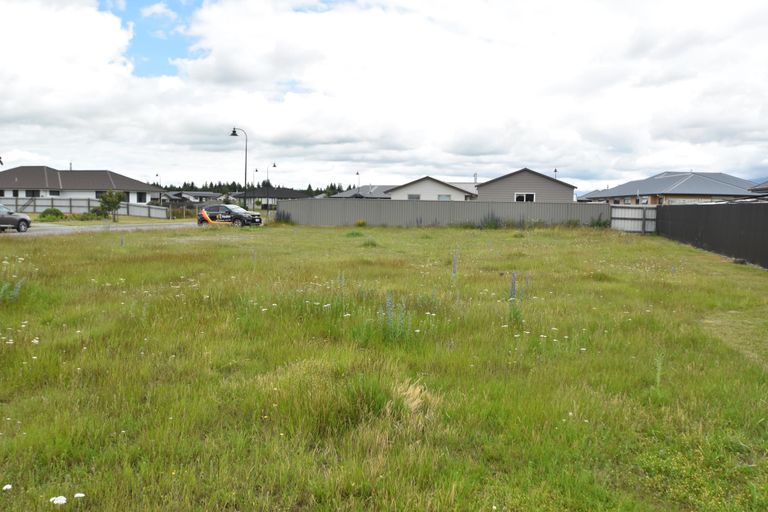 Photo of property in 2 Greenfield Place, Twizel, 7901