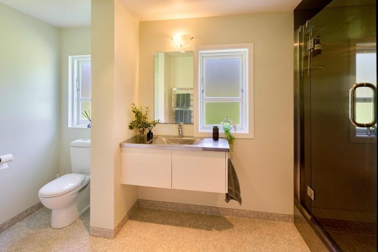 Photo of property in 104 Oriel Avenue, Tawa, Wellington, 5028