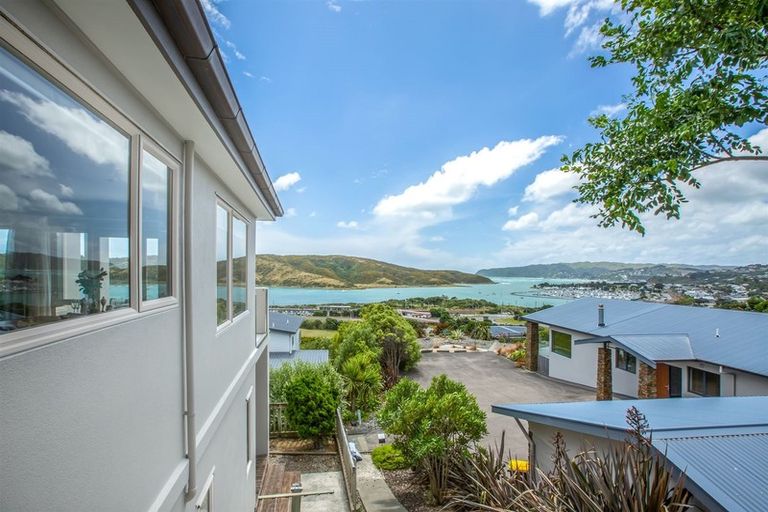 Photo of property in 19 Paremata Drive, Paremata, Porirua, 5024