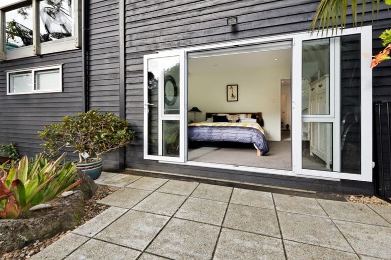 Photo of property in 28 Opou Road, Titirangi, Auckland, 0604