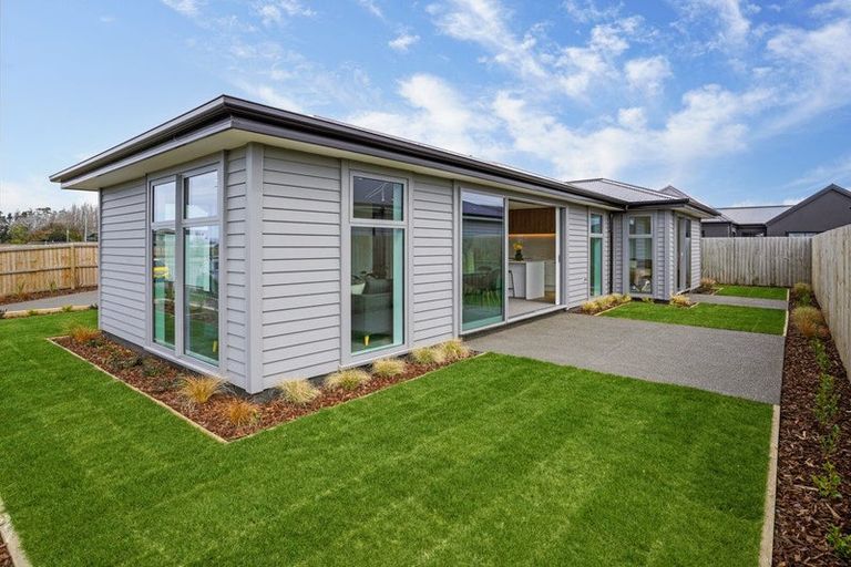 Photo of property in 12 Mackinnon Street, Marshland, 8083