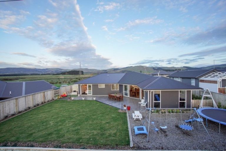 Photo of property in 31 Silicon Way, Fitzherbert, Palmerston North, 4410