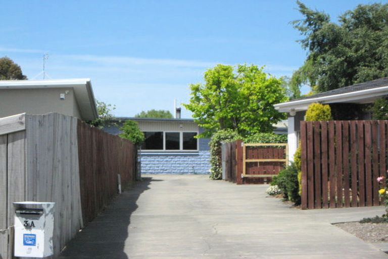 Photo of property in 3a Cuffs Road, Wainoni, Christchurch, 8061