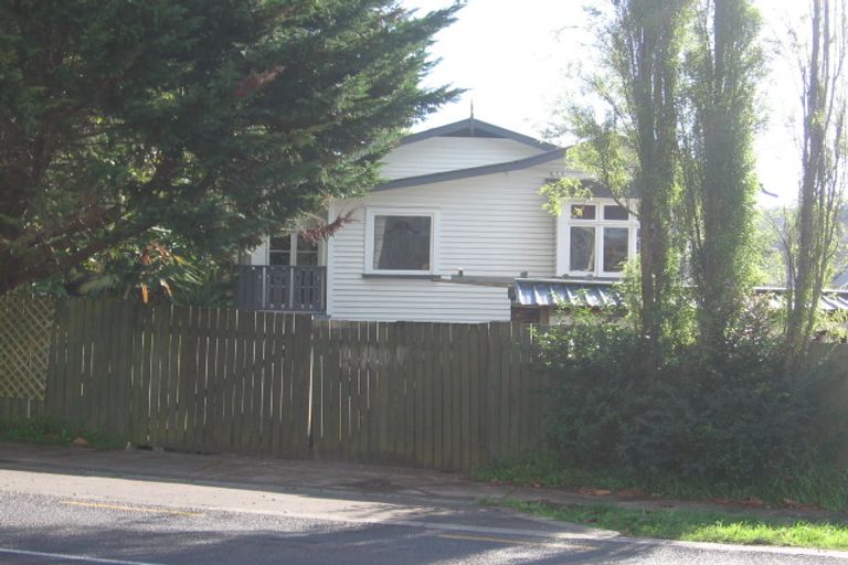 Photo of property in 739a Swanson Road, Swanson, Auckland, 0612