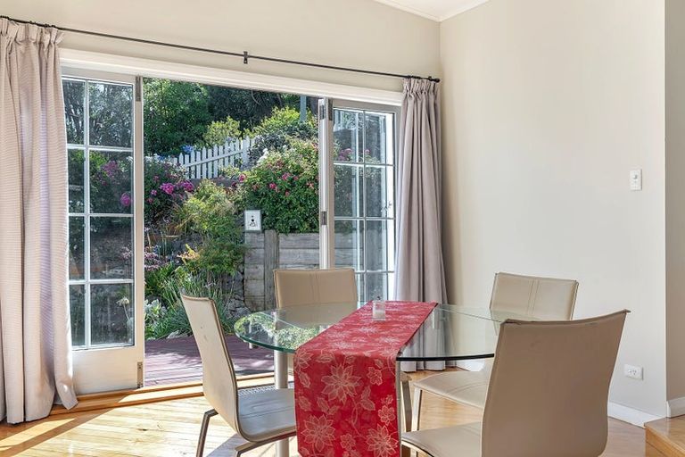 Photo of property in 19 Milton Terrace, Picton, 7220