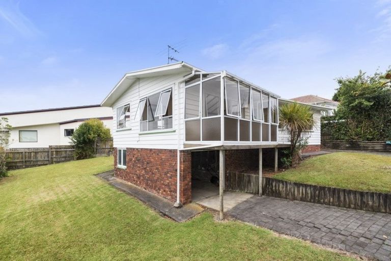 Photo of property in 5a Tirimoana Road, Te Atatu South, Auckland, 0602