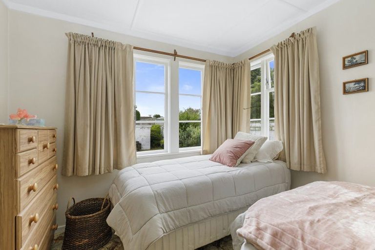 Photo of property in 13 Bush Street, Naenae, Lower Hutt, 5011