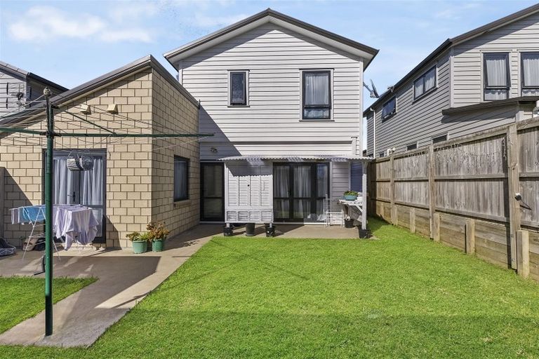 Photo of property in 43 Ipukarea Street, Weymouth, Auckland, 2103