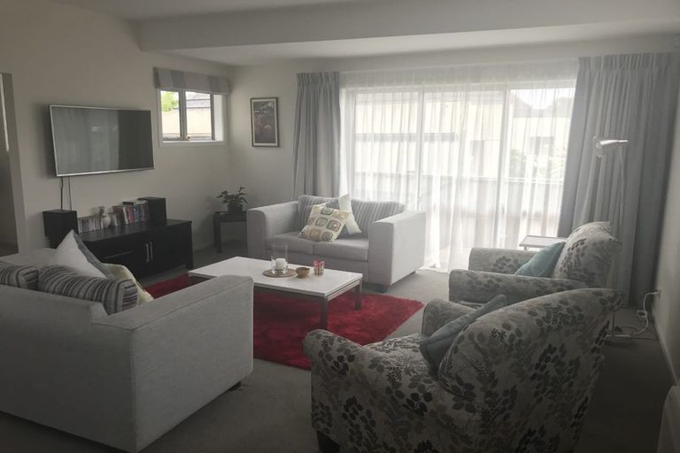 Photo of property in 1/5 Florance Place, Parklands, Christchurch, 8083