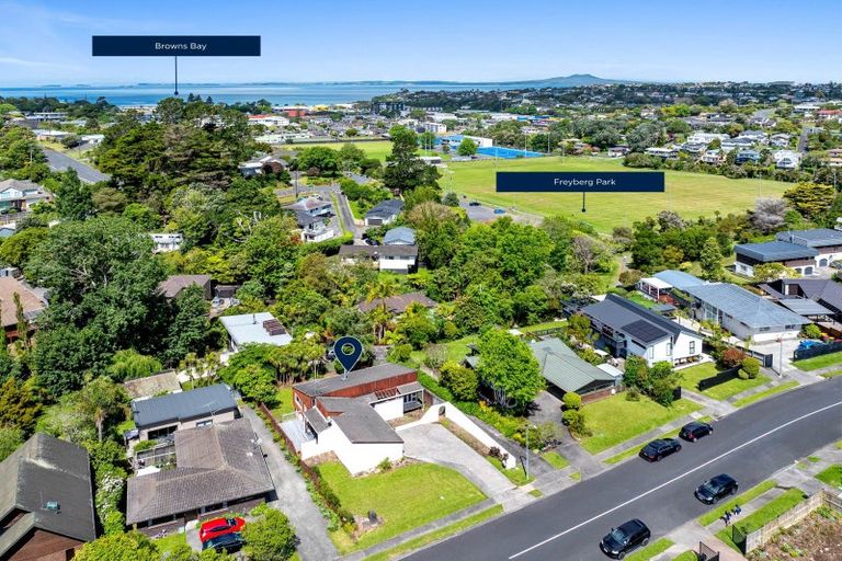 Photo of property in 148 Stapleford Crescent, Browns Bay, Auckland, 0630