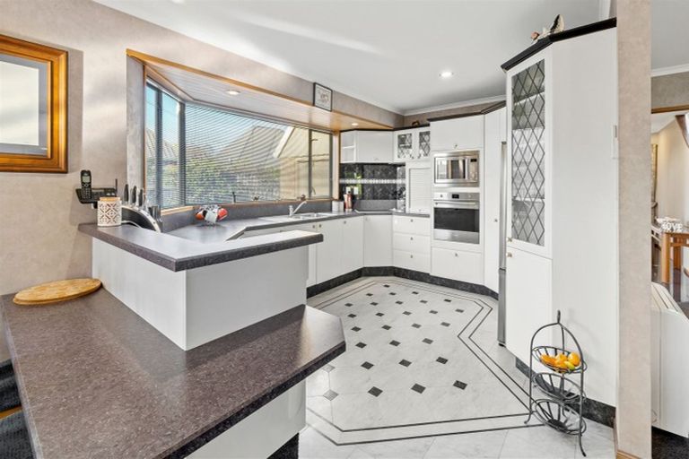 Photo of property in 2 Lancewood Drive, Halswell, Christchurch, 8025