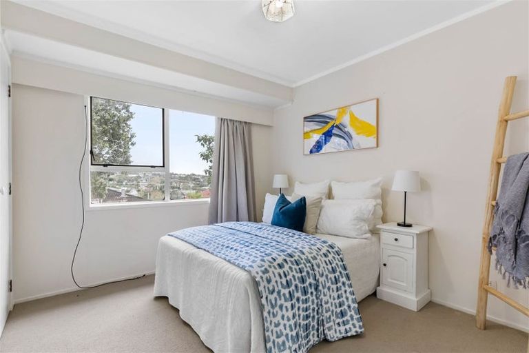 Photo of property in 2/98 Velma Road, Hillcrest, Auckland, 0627