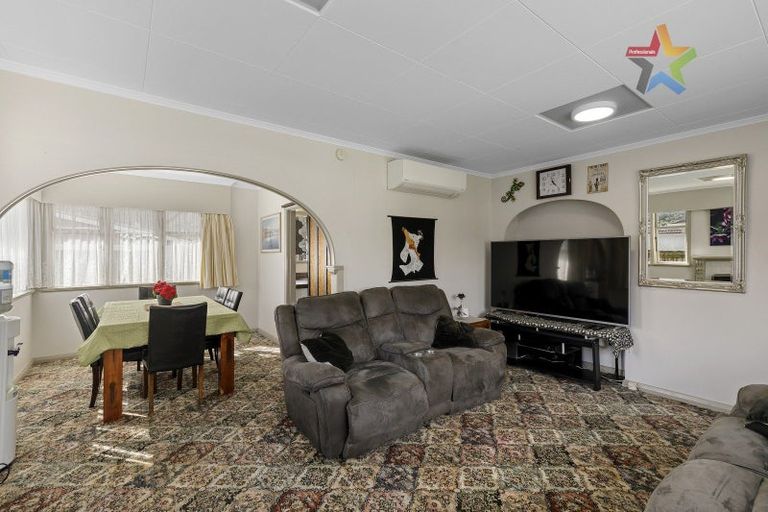 Photo of property in 65 Glen Road, Stokes Valley, Lower Hutt, 5019