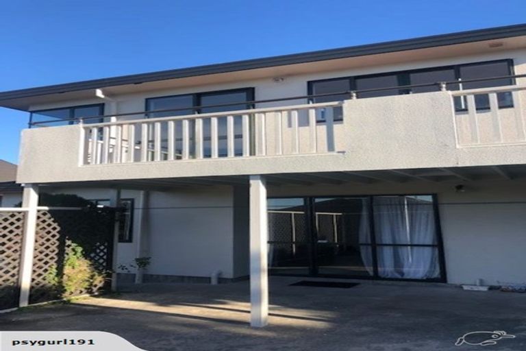 Photo of property in 26 Ashton Fitchett Drive, Brooklyn, Wellington, 6021