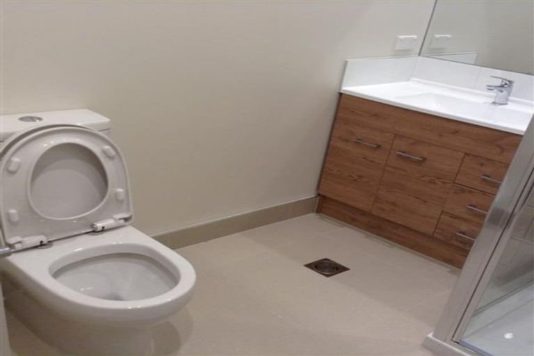 Photo of property in 58 Rangihina Road, Hobsonville, Auckland, 0616