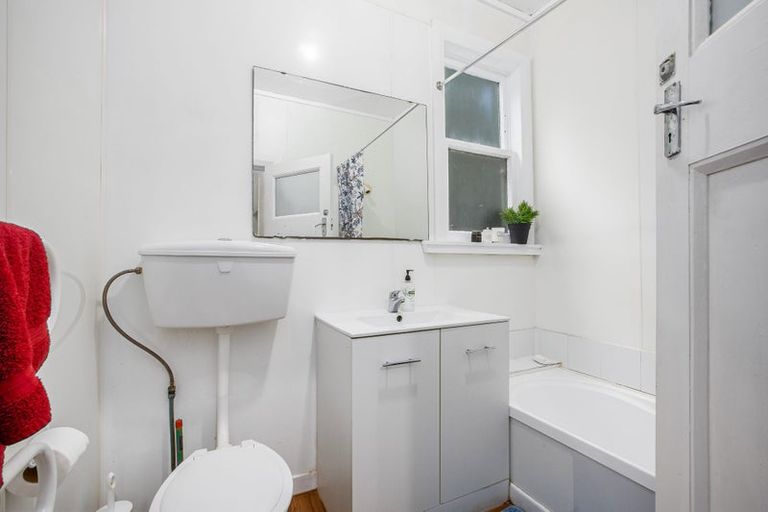 Photo of property in 74 Sar Street, Wadestown, Wellington, 6012