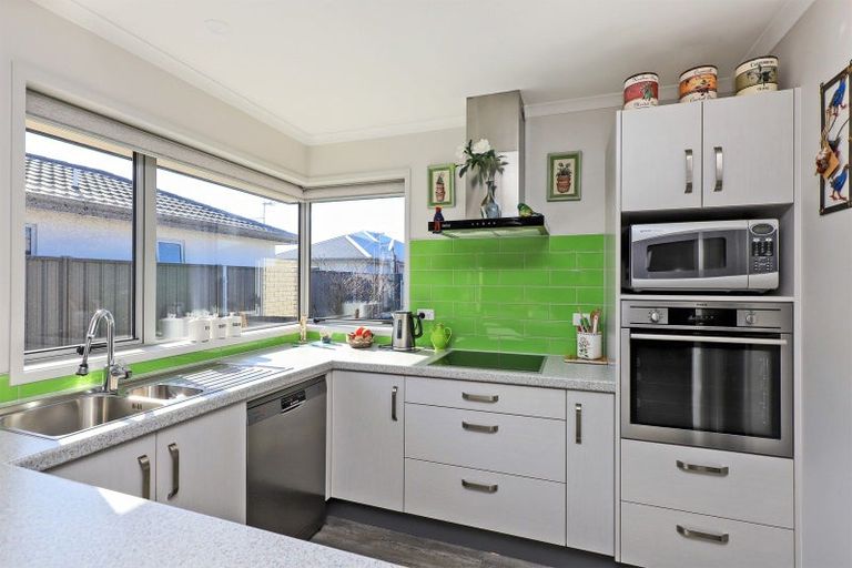 Photo of property in 8 Manganui Place, Te Awa, Napier, 4110