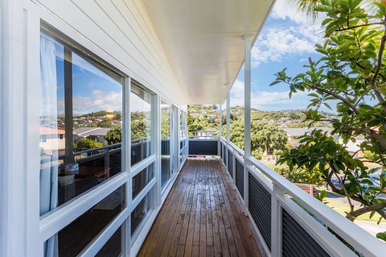 Photo of property in 9 Annan Grove, Papakowhai, Porirua, 5024