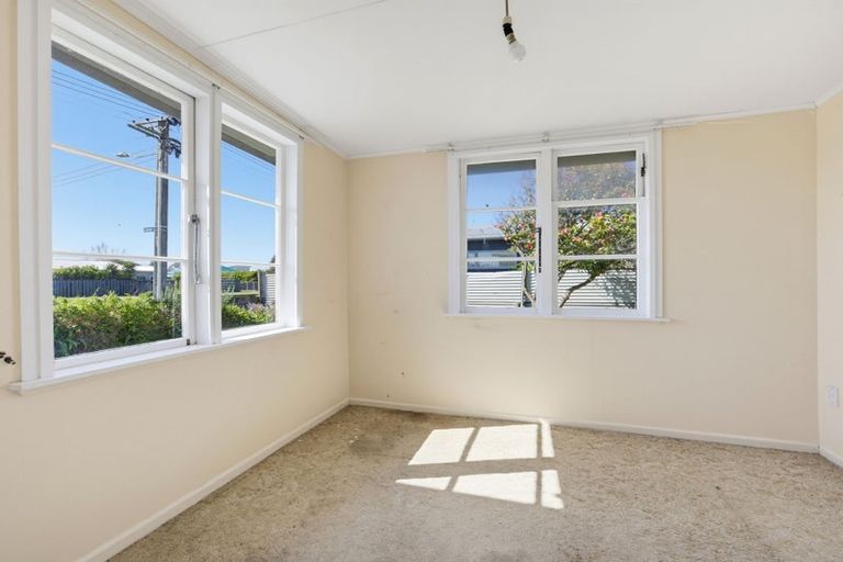 Photo of property in 24 Linklater Avenue, Foxton Beach, Foxton, 4815